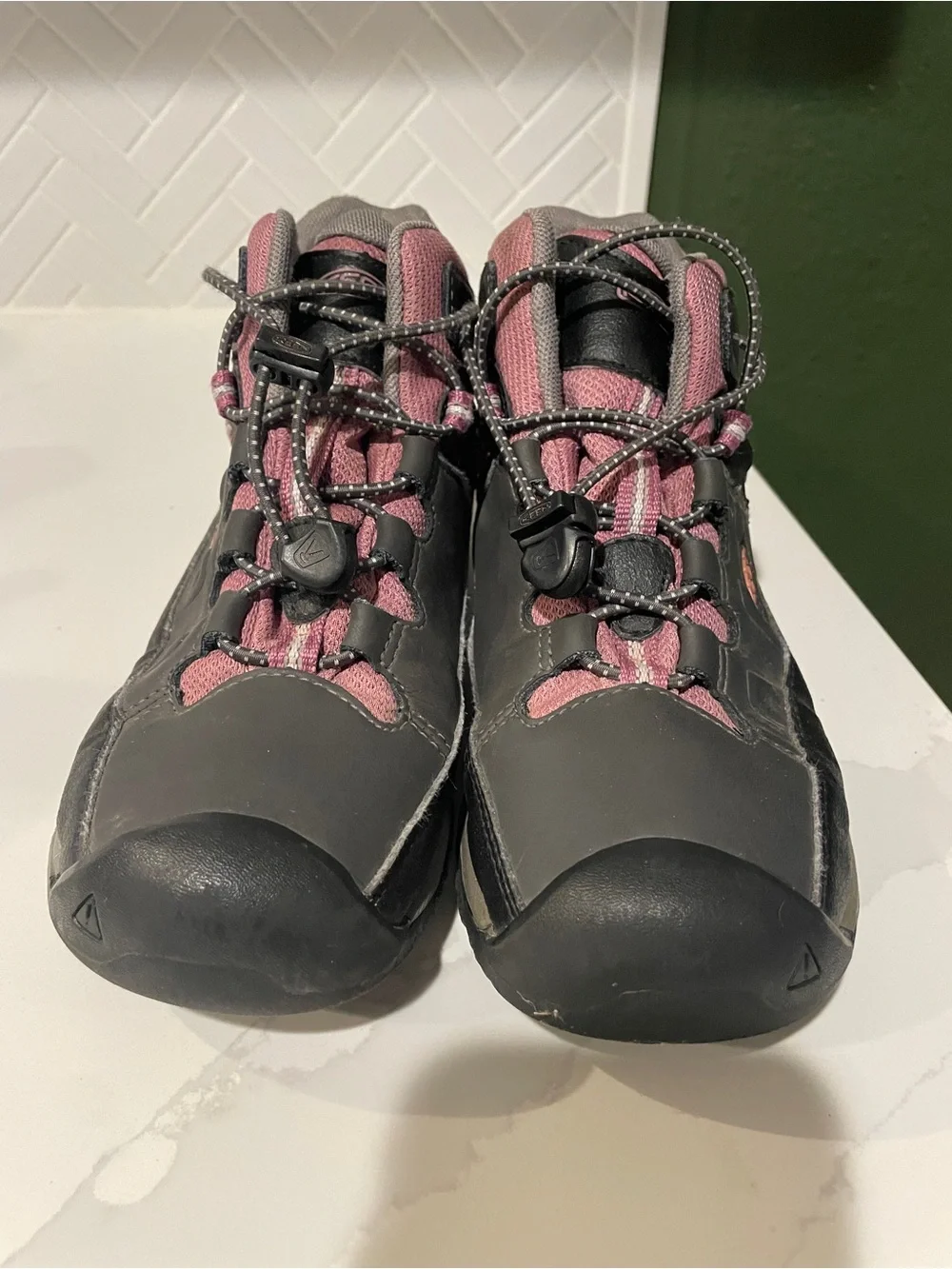 KEEN Kids Targhee Waterproof Mid Hiking Boots Black Pink Girls 4